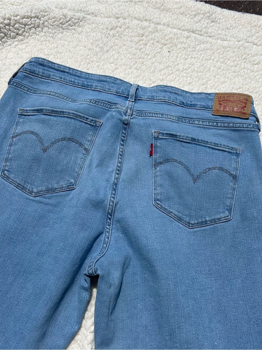 Levi's Women's 721 High Rise Skinny Jeans - Picture 7 of 10